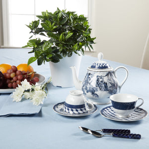 Antoinette Teapot
